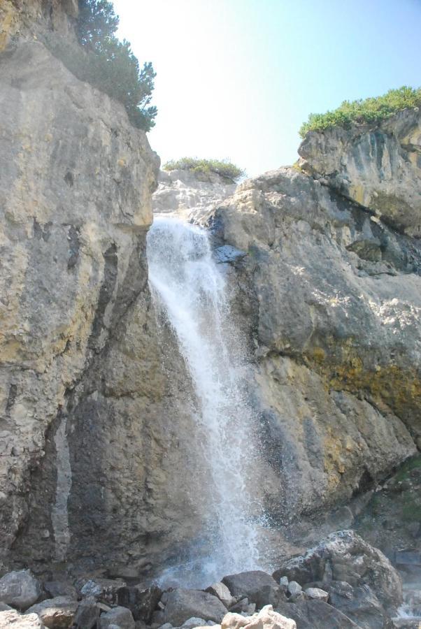 Apart Pitzenklamm Arzl im Pitztal Esterno foto